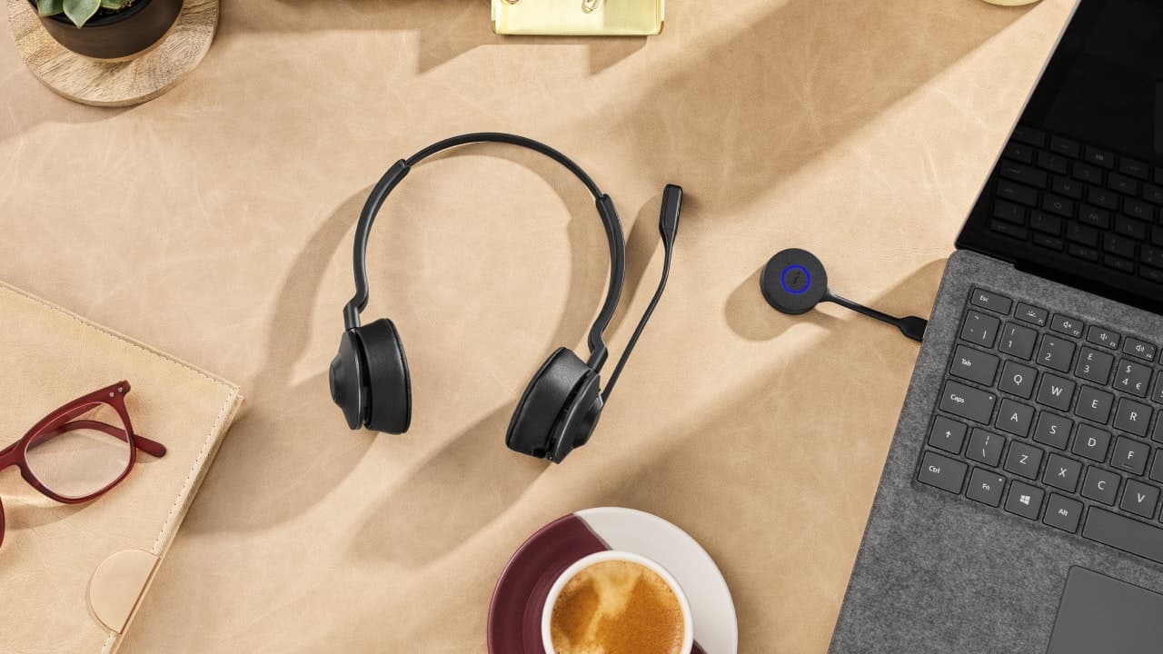 Jabra Engage 55 Lifestyle Image